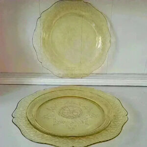 Set of 2-Patrician Spoke Amber Dinner Plates